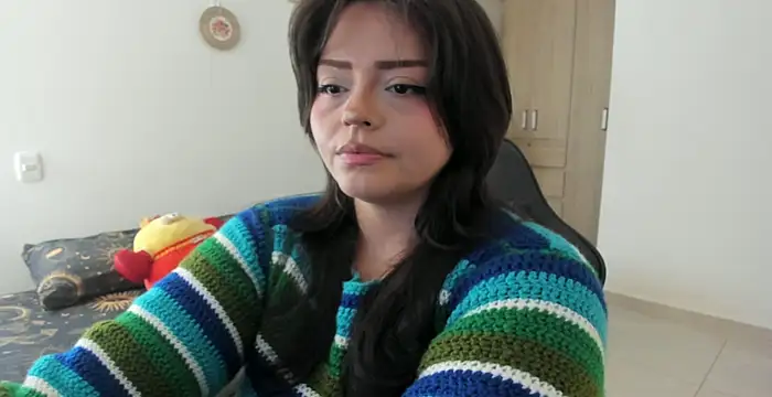 Snapshot of _iamrousie_ chatting on 05/13/26, 02:03 iamrousie online show from 05/13/26, 02:03