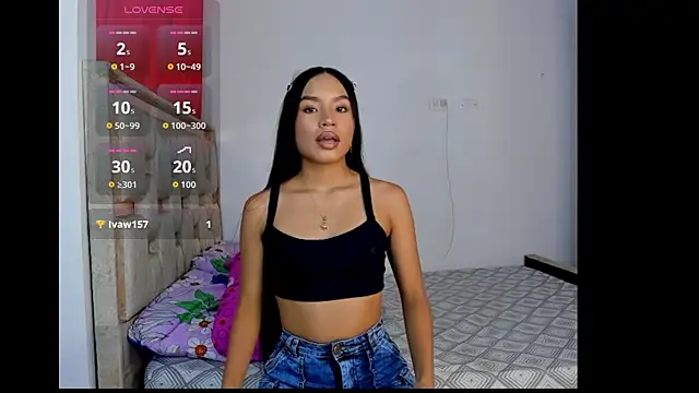 Snapshot of pocahontasbaby_ chatting on 04/10/26, 12:05 pocahontasbaby online show from 04/10/26, 12:05