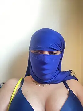 Snapshot of Arabe_Talent chatting on 04/13/26, 10:21 Arabe Talent online show from 04/13/26, 10:21