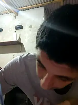 uriakela12 online show from 04/24/26, 11:07