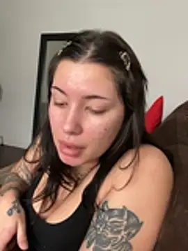 cherryxxox online show from 04/14/26, 07:09