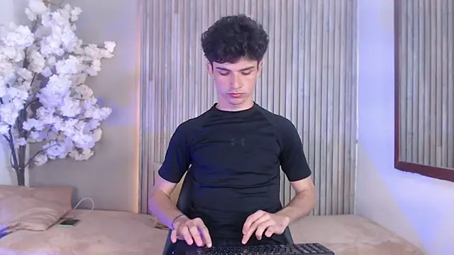 Logan Steel online show from 04/15/26, 04:41