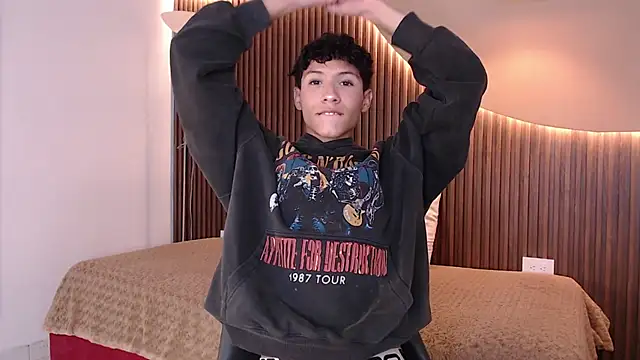 Snapshot of Velvet_An chatting on 04/11/26, 03:22 Velvet An online show from 04/11/26, 03:22