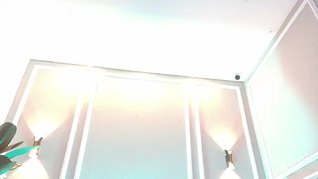 Snapshot of milurousse chatting on 04/12/26, 07:30 milurousse online show from 04/12/26, 07:30