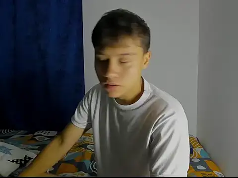 Snapshot of JFuck_bunny777 chatting on 04/14/26, 11:05 JFuck bunny777 online show from 04/14/26, 11:05