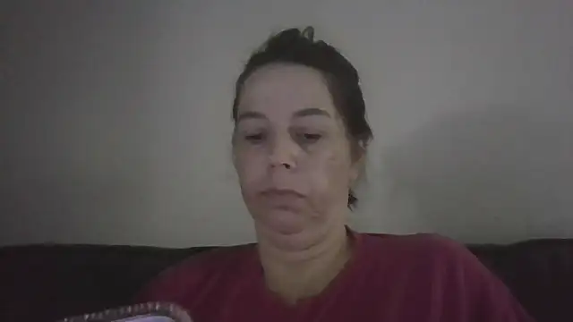 Snapshot of lily1982 chatting on 05/17/26, 04:14 lily1982 online show from 05/17/26, 04:14