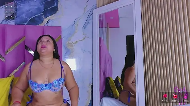 Snapshot of dreamyymommy chatting on 04/11/26, 12:20 dreamyymommy online show from 04/11/26, 12:20