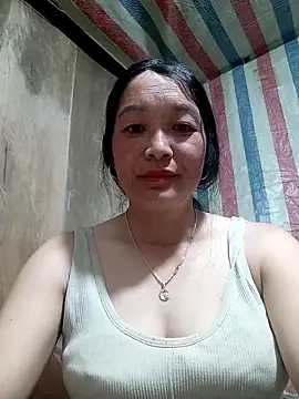 Snapshot of vanlucky2 chatting on 04/09/26, 12:32 vanlucky2 online show from 04/09/26, 12:32