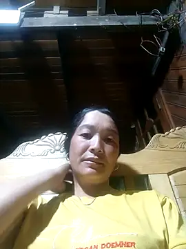 Snapshot of vanlucky2 chatting on 04/11/26, 02:32 vanlucky2 online show from 04/11/26, 02:32