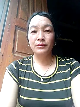 Snapshot of vanlucky2 chatting on 04/16/26, 10:05 vanlucky2 online show from 04/16/26, 10:05