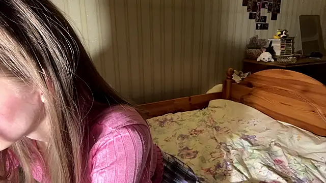 BambiBlush online show from 04/14/26, 02:34