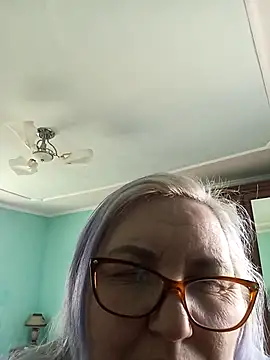 AureliaSky598 online show from 04/15/26, 10:44