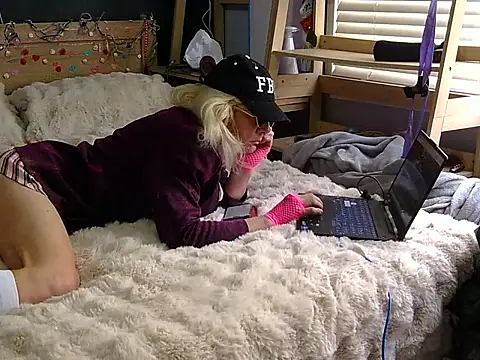 sexysassyNaralie online show from 04/22/26, 12:46