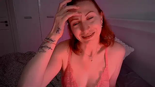 ElenaBrooks online show from 04/10/26, 02:44