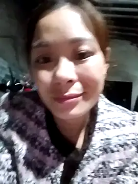 mia0033 online show from 04/23/26, 11:09