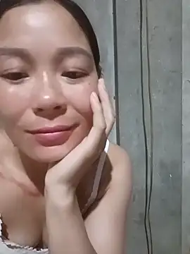 mia0033 online show from 05/17/26, 01:07