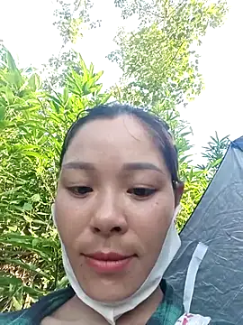 mia0033 online show from 05/26/26, 10:22