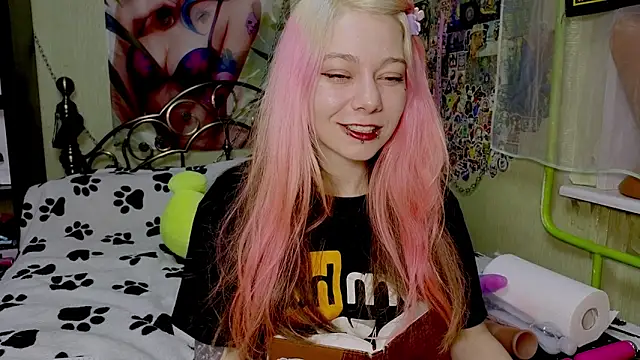 Snapshot of Sansarella chatting on 03/22/25, 05:09 Sansarella online show from 03/22/25, 05:09