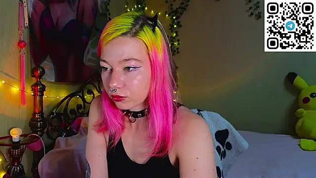 Snapshot of Sansarella chatting on 11/19/25, 03:56 Sansarella online show from 11/19/25, 03:56