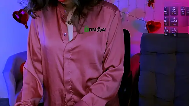 mia mooon  online show from 04/18/26, 12:31