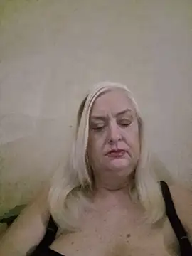 Julia20X online show from 06/10/26, 11:42