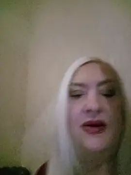 Julia20X online show from 06/14/26, 06:26