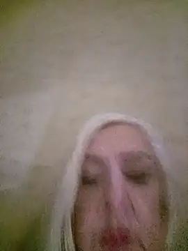 Julia20X online show from 06/14/26, 06:43