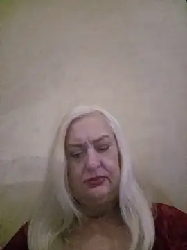 Julia20X online show from 06/16/26, 01:14
