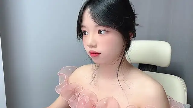 Xiaoqing00 online show from 05/13/26, 02:53