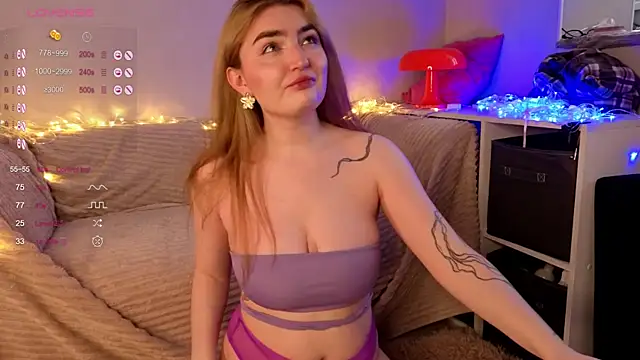 sweetandcuteee online show from 04/15/26, 12:01