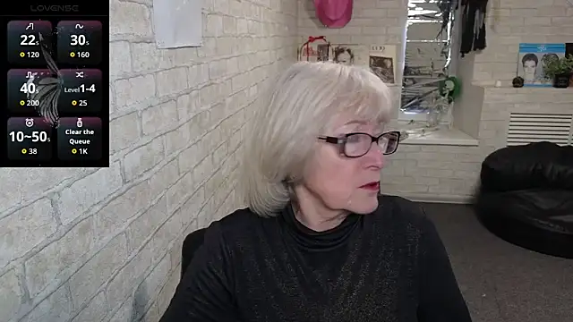 Zuri Zodiac online show from 04/10/26, 08:52