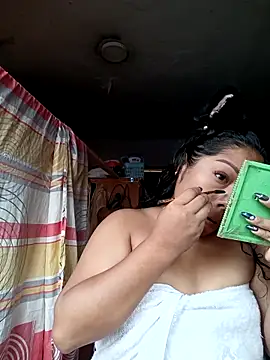 gatita2303 online show from 04/09/26, 10:04