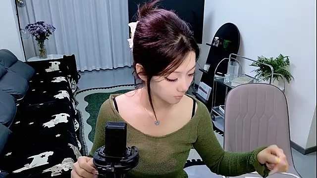 pooh-003 online show from 04/17/26, 12:08