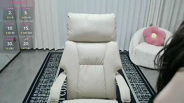 LUNYI-CC online show from 07/10/26, 11:57