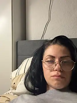 AriannaCruse online show from 04/17/26, 10:24