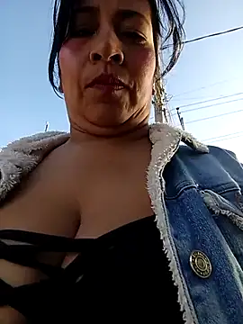 ZOE-WILDER  online show from 05/23/26, 12:09