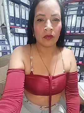 ZOE-WILDER  online show from 06/01/26, 02:30