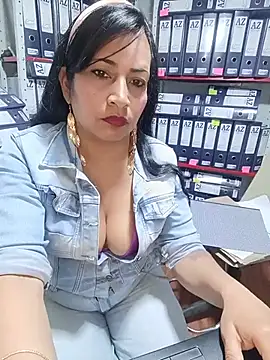 ZOE-WILDER  online show from 06/03/26, 02:44