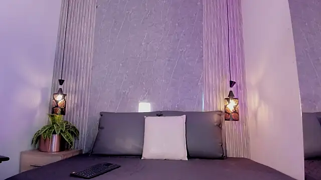 Snapshot of Charlotte_fuentes chatting on 05/03/26, 12:33 Charlotte fuentes online show from 05/03/26, 12:33
