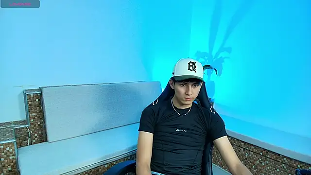 Valentino Rey online show from 04/13/26, 11:59