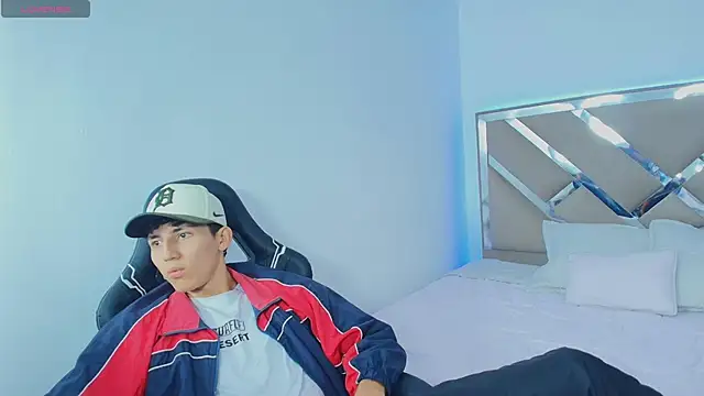 Valentino Rey online show from 04/16/26, 12:06