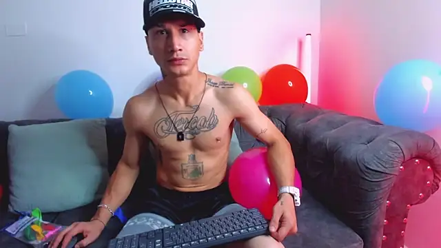 AbaturLopez online show from 04/12/26, 08:25