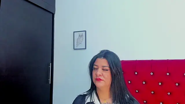 Snapshot of Katty_West chatting on 04/11/26, 07:40 Katty West online show from 04/11/26, 07:40