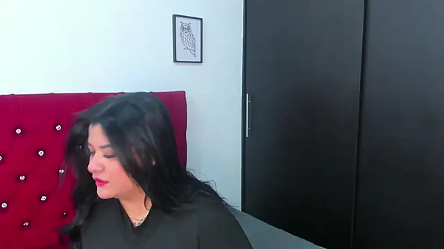 Snapshot of Katty_West chatting on 04/13/26, 07:41 Katty West online show from 04/13/26, 07:41