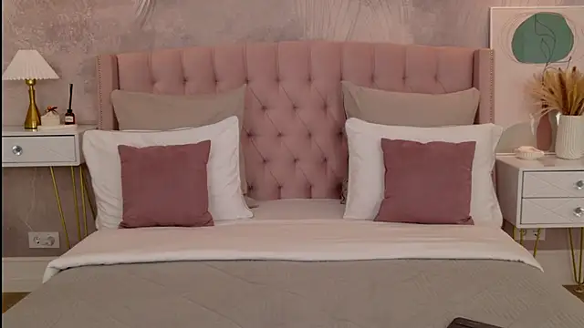 YunaStorm online show from 04/09/26, 02:55