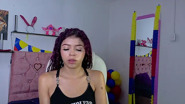 Snapshot of VelinaHoney chatting on 07/15/26, 12:32 VelinaHoney online show from 07/15/26, 12:32