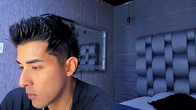 alangreek1 online show from 04/14/26, 11:44