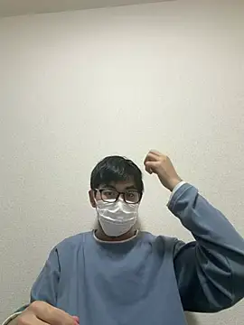 souitirou20 online show from 04/11/26, 03:16