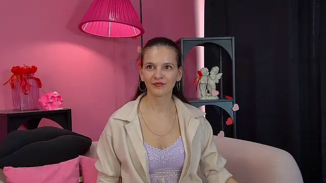 Snapshot of LeonaLane chatting on 04/23/26, 12:51 LeonaLane online show from 04/23/26, 12:51