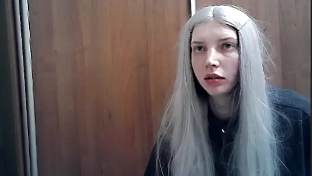 Snapshot of Crimson_Lady chatting on 05/15/26, 09:11 Crimson Lady online show from 05/15/26, 09:11